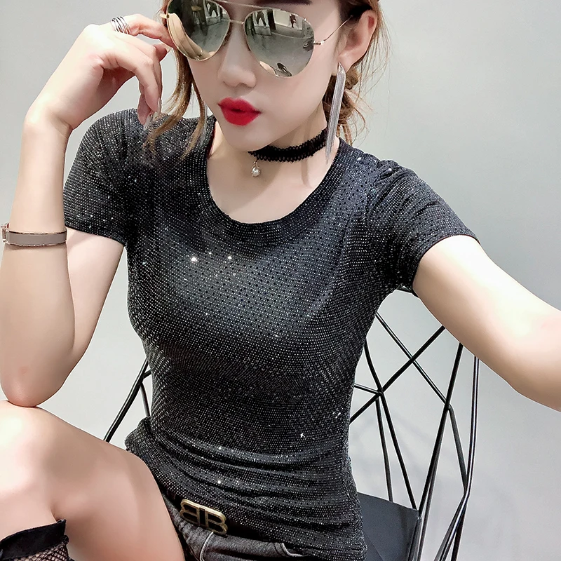 Black tshirt Модная футболка с круглым вырезом и блестками и жемчугом, новинка, летняя женская футболка с коротким рукавом, одежда, Camiseta Mujer, золото, T96609 - Цвет: Black tshirt