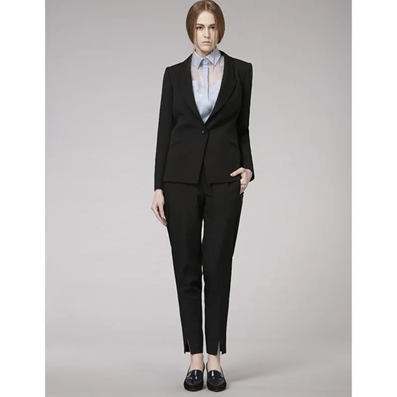 брючные костюмы офисные. стильные костюмы для женщин. брючные костюмы для женщин. красивые брючные костюмы женские. серый брючный костюм женский.