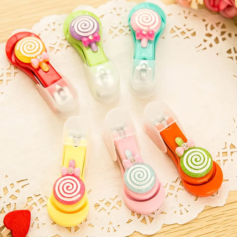 Candy Color Lollipop Kids Nail Clippers Cute Clipper Trimmer Scissors Baby Nail Care Random Color 1 PC