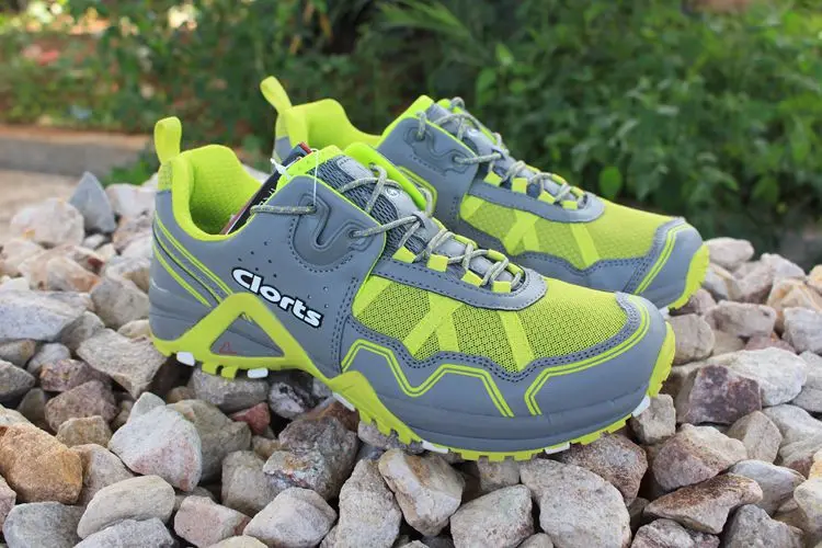 

Men spring summer outdoor walking shoes males mesh breathable sweat absorption non-slip trekking traveling Clorts sneakers