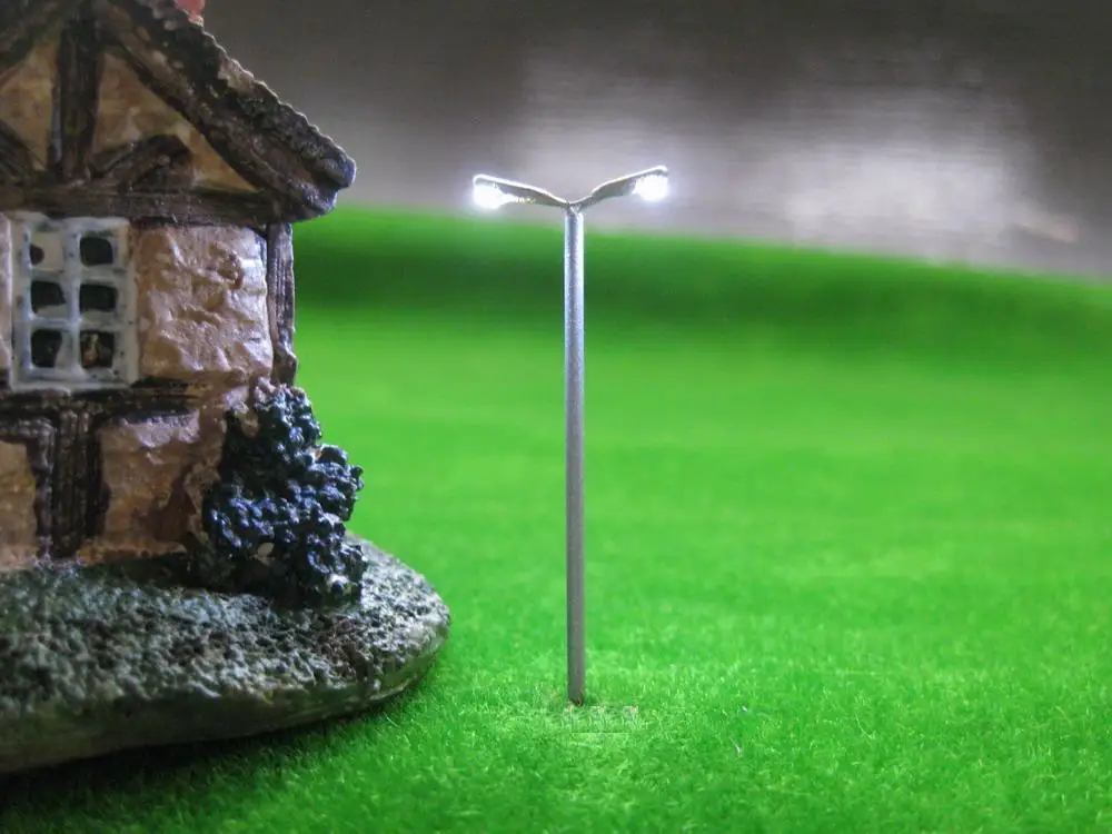 

T91D Model Railway Led Lamppost Lamps Street Lights N Scale 5.6cm 12V New