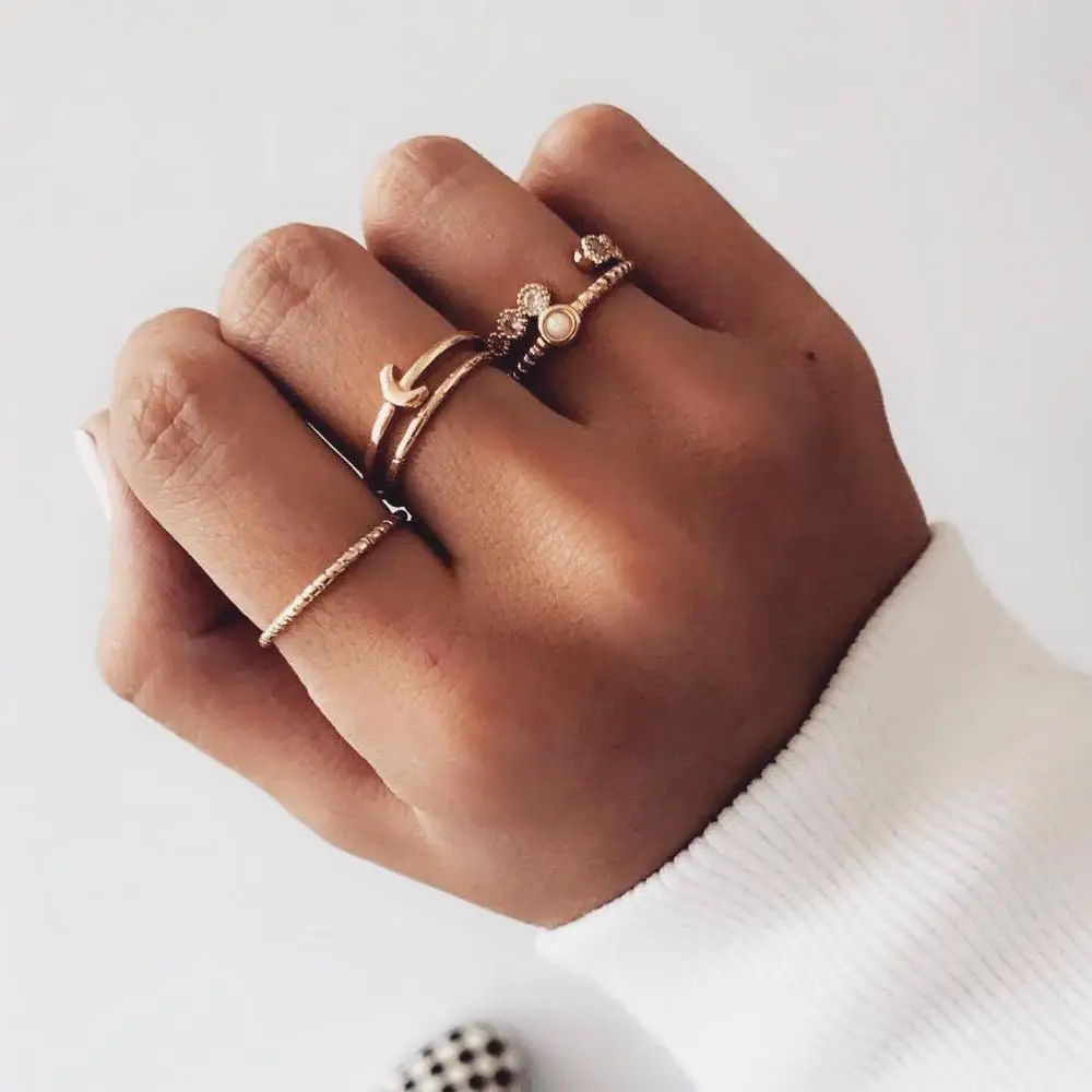 

Retro Pearl Moon Crystal Open Joint Gold Rings Simple Lady Wild Birthday Party Jewelry Accessories Female Ring Set