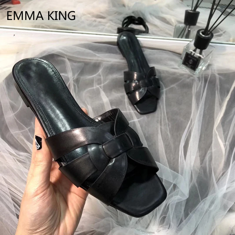 

Women Flat Sandals Luxury Brand 2019 New Ladies Slippers Fashion Runway Large Size Sexy Designer Woman Summer Party Beach Shoes