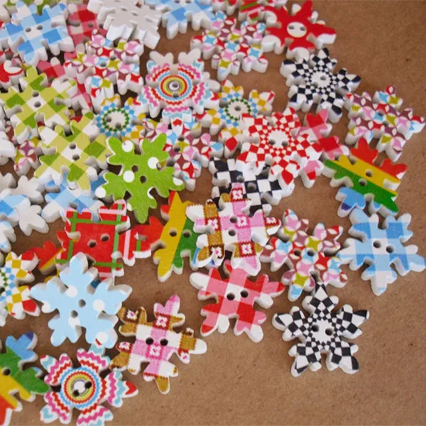 

100 units / Mixed hair wooden sewing buttons children christmas Snowflake clothing buttons DIY ornament making