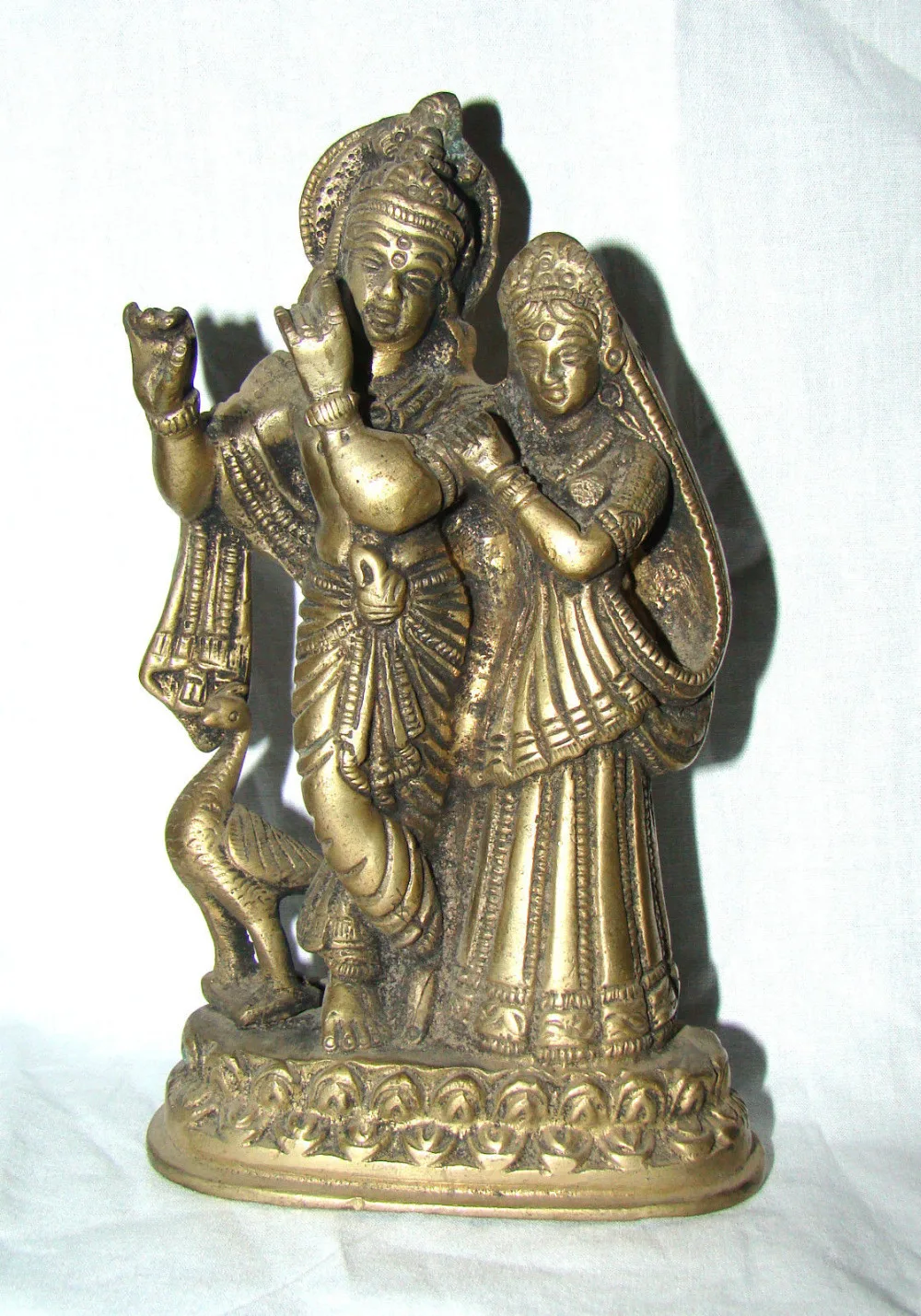 SCY 130@g++A beautiful Brass Statue of Radha Krishna Flute playing engraved nicely INDIA | Дом и сад