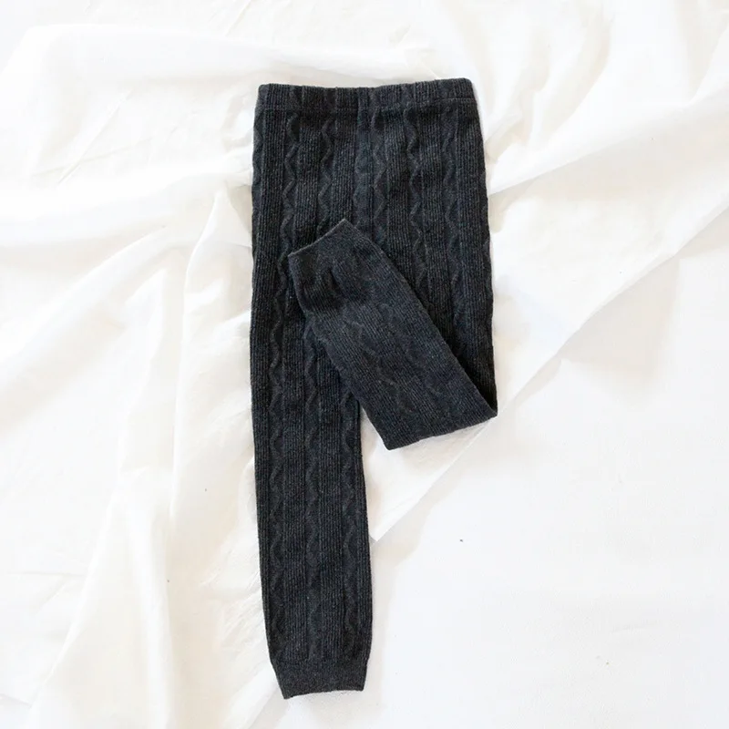 Хлопковые детские леггинсы с вязанными полосками, теплые и удобные милые штаны, брюки для девочек от 1 до 6 лет - Цвет: Dgrey