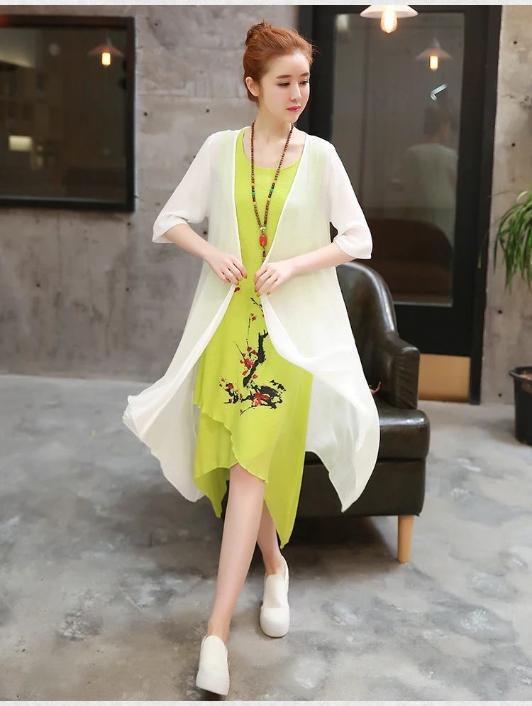 DRESSES (17)