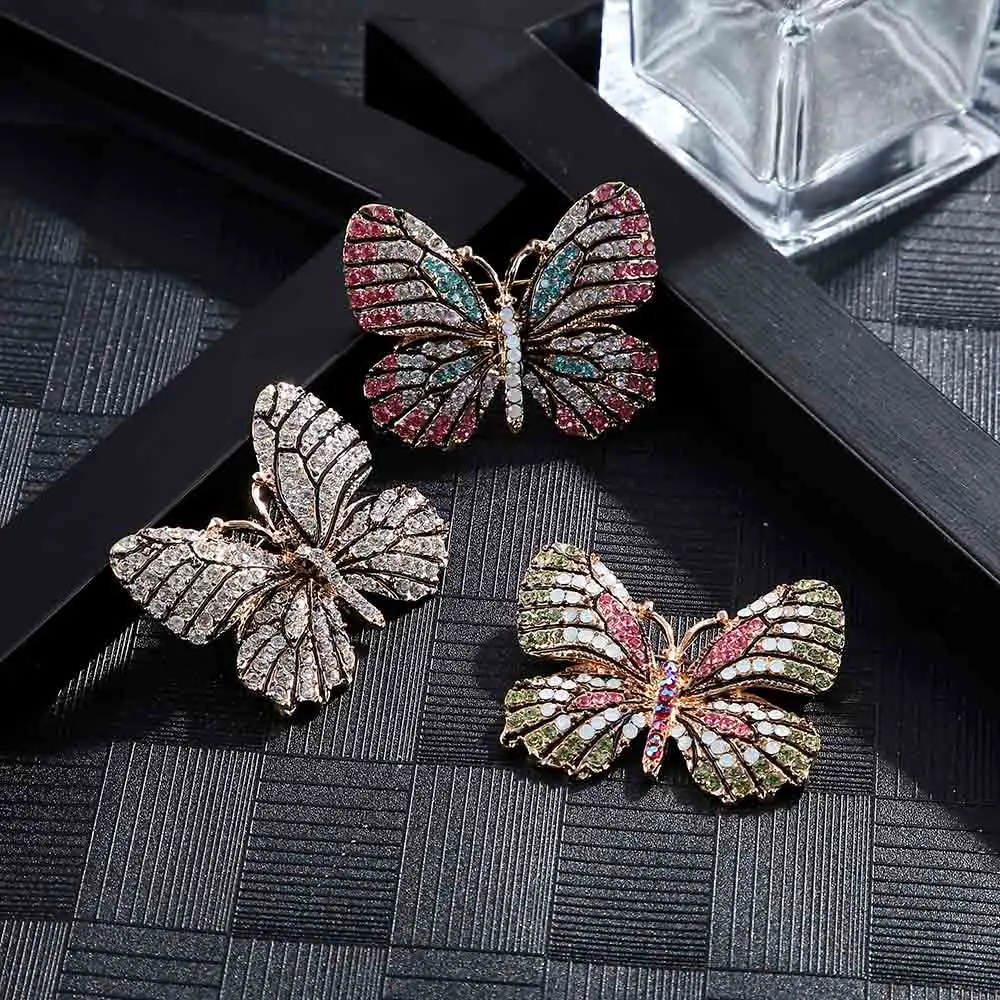 

Crystal Butterfly Brooch for Women Pins Badge Suit Boutonniere Collar Lapel Enamel Pin Brooches Men Broche Jewelry Accessories