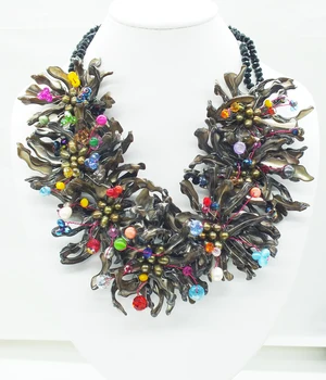 

2019-6-21-0905# Charm Vintage lady ! Shell/pearl flower necklace Exquisite gift, bridesmaid necklace.