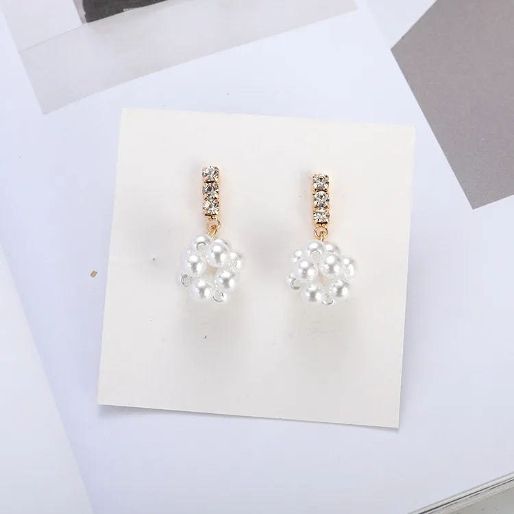 

Crystal geometric rectangular pearl ball earrings are minimalist and stylish