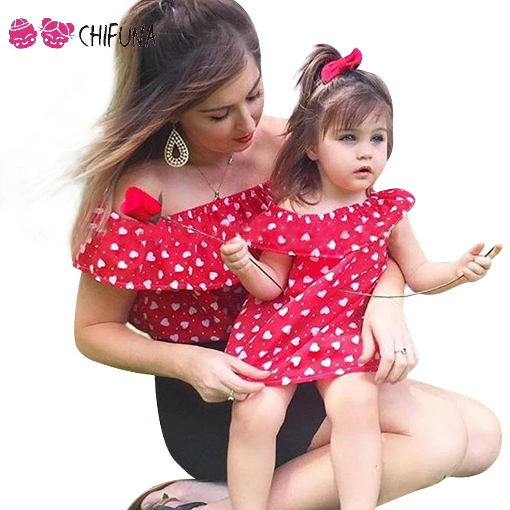 

chifuna Shoulderless Ruffles Tops for Mother Daughter Matching Outfits Summer Heart Pattern t-shirts Fashion Family Clothing