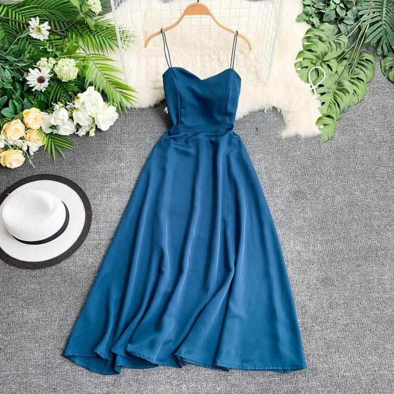 

2019 Women Sleeveless V Neck Spaghetti Strap Dress Back Cross Strap High Waist Beach Dress Elegant Party Dress