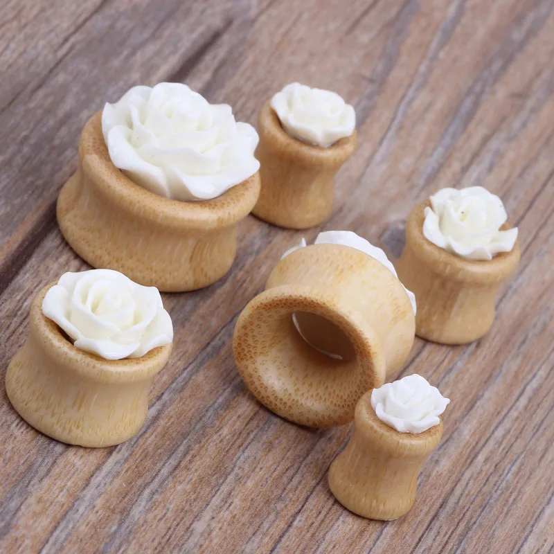 JUNLOWPY Flower Ear Plug Wood Flesh Tunnel Bamboo Ear Expanders Fashion Helix Piercing Plugs Tragus Earrings Body Jewelry 70pcs