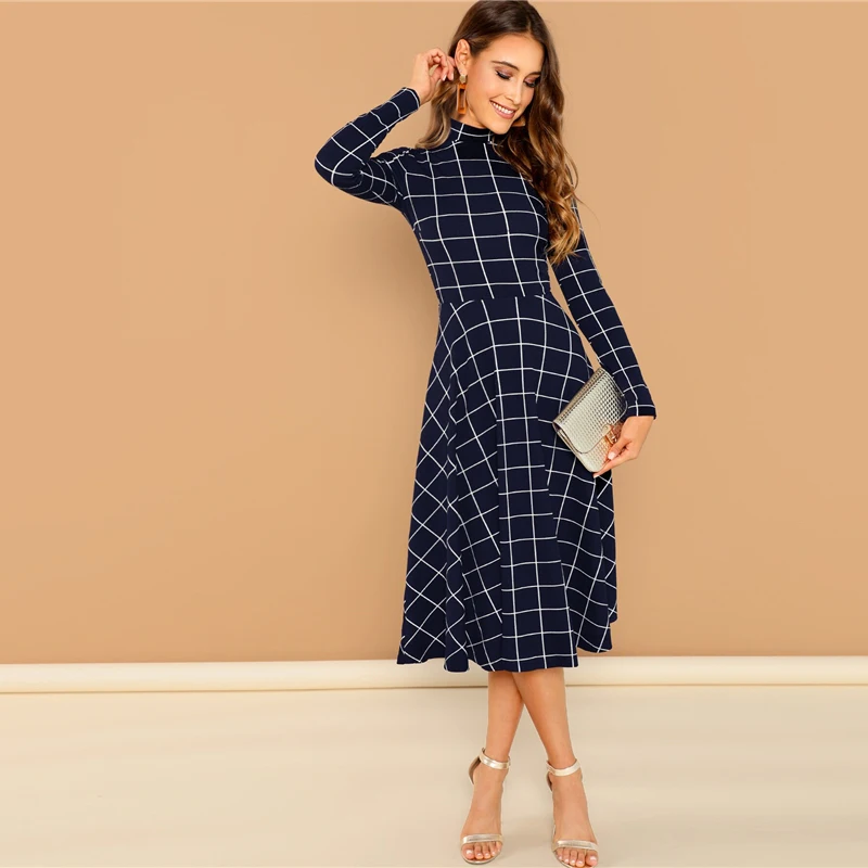 SHEIN Платье Клёш В Клетку С Длинным Рукавом Клетчатое Платье С Расклешенной Юбкой