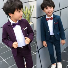 Детские костюмы хорошего качества свадебные костюмы с цветочным узором для мальчиков Детский Блейзер, пальто брюки и рубашка 4 части, отправка галстука-бабочки в подарок, фиолетовый/синий