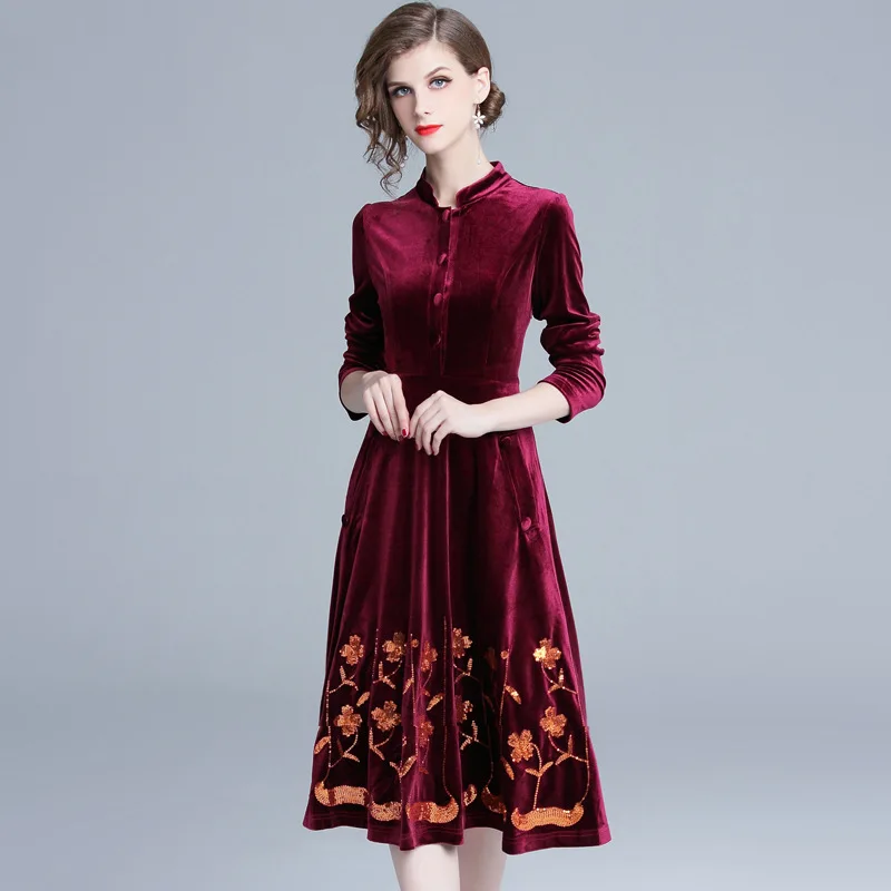 

Autumn and Winter Lady's Midi Dress Embroidered Velvet Sequins Dress with Long Sleeves and High Collar