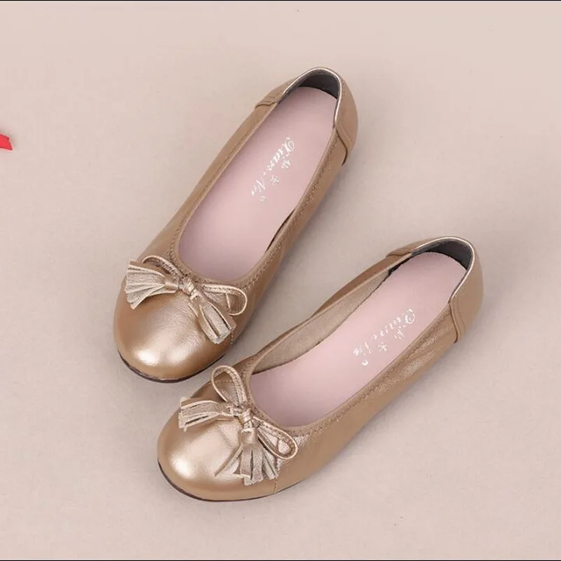 

Brands Genuine leather new round head soft bottom flat shoes fashion wild comfortable flat shoes bow large size single shoes 43