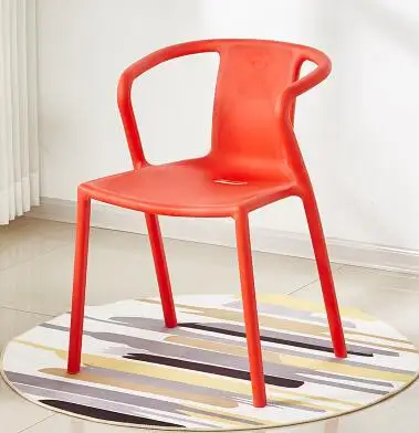 Chair simple modern plastic dining chair home restaurant creative outdoor leisure reception to discuss Nordic fashion chair .