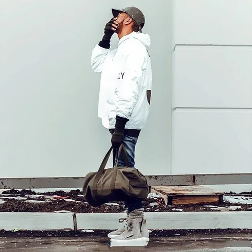 yeezy white jacket 3