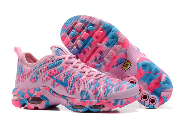 pink camo nike womens shoes