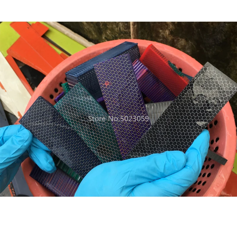 

2Pieces C-Tek Knife handle material plate Resin material Snake grain Honeycomb pattern Slingshot handle material