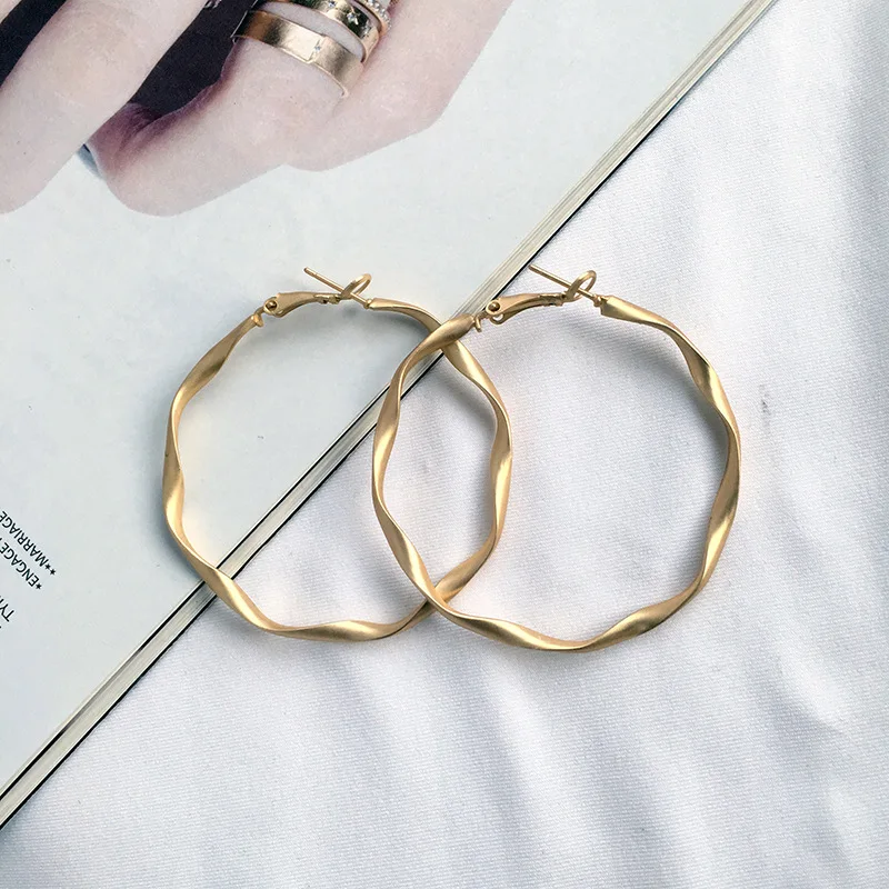 

Legenstar Earring for Women Irregular Twist Gold Color Statement Metal Geometric Hoop korean Earrings 2019 Fashion Jewelry