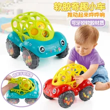 Детское автомобильное раздается звонок сцепление мягкая игрушка Baby гуттаперча рука ловить мяч 0-3 месяца Цвет шарики внутри колеса делают звук