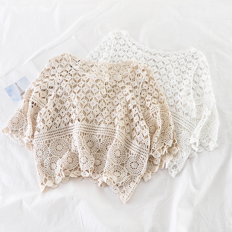 

Elegant Women O-neck Half Sleeve Hollow Out Lace Flower Basic Knitted Shirt Vintage Short Elastic Loose Size Outwear Blouse Tops