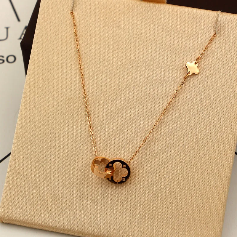 

Women Jewelry Two Circle Double Buckle Necklace Hollow Clover Pendant Necklace Female Stainless Steel Gold Clavicle K0024