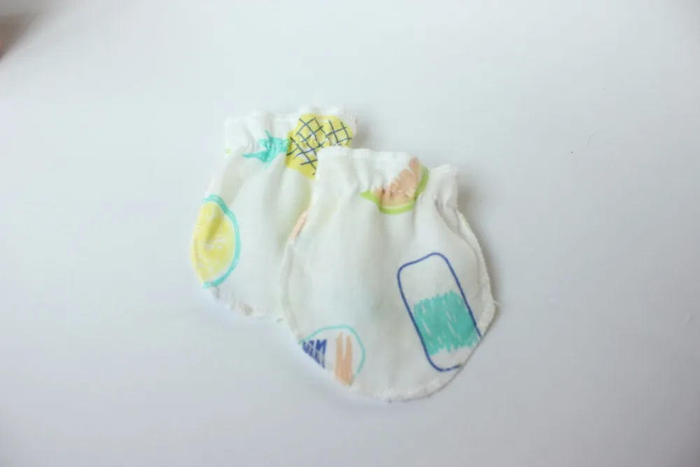 5 пар/лот Модные дышащие детские мальчики девочки Анти царапины перчатки новорожденный Защита лица Хлопок царапины варежки 0-12 месяцев