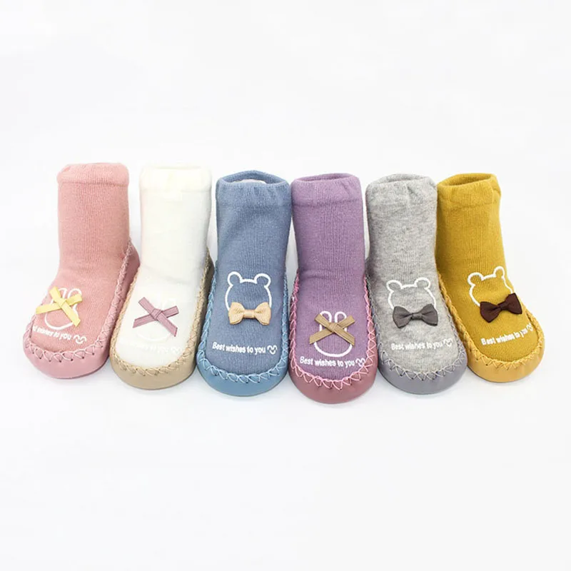 Носки для новорожденных теплые зимние носки для маленьких мальчиков и девочек Нескользящие носки для малышей с рисунками из мультфильмов на резиновой подошве