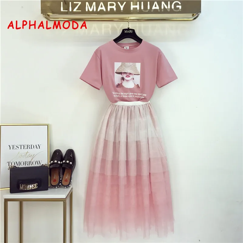 

Summer 2019 New Westernized Aged T-shirt Cake Mesh Skirt Super Fairy Girlfriend Mesh Red Two-piece Suit