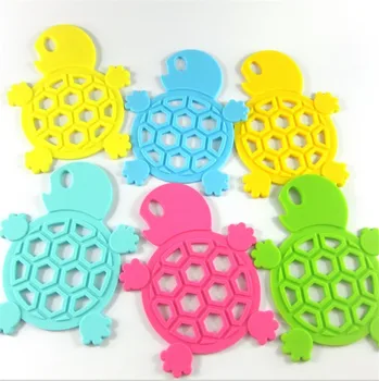 

50 pcs Durable Creative Cute Yellow Turtle Silicone Waterproof Insulation Placemat Tableware Mat Cup Pad
