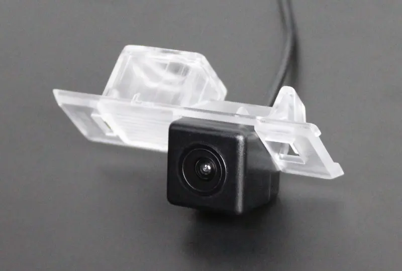 Liislee Reverse Rear Camera For Nissan Sylphy  Pulsar  Sentra (B17) 2015~2018  Parking Back Up Camera  License Plate Lamp 7