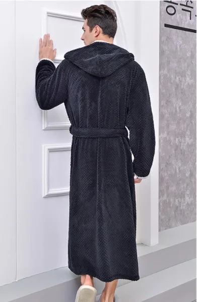 Новые зимние парные Длинные махровые халаты с капюшоном для мужчин и женщин домашняя одежда теплые банные халаты Прямая поставка с фабрики в Китае - Цвет: Men Black