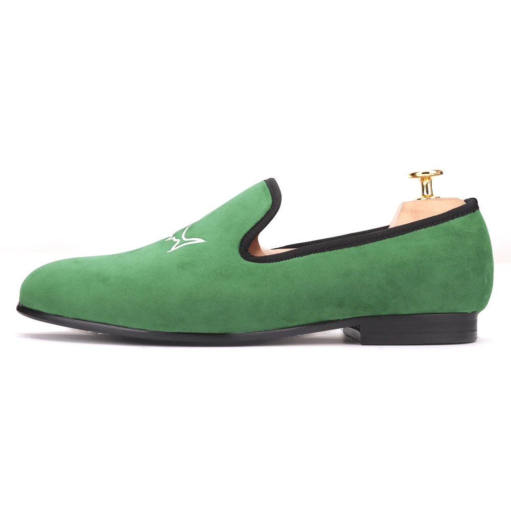 Piergitar/Новое поступление; мужские бархатные туфли ручной работы; Цвет зеленый; с вышивкой акулы; вечерние мужские лоферы на выпускной