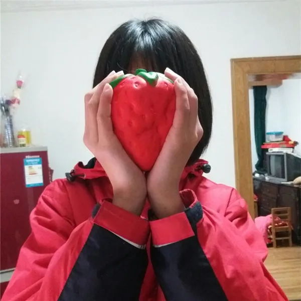 Big Jumbo Juicy Squishy Strawberry Fake Artificial Food Fruit Memory Foam Venting toys - Buyer Show 11-1
