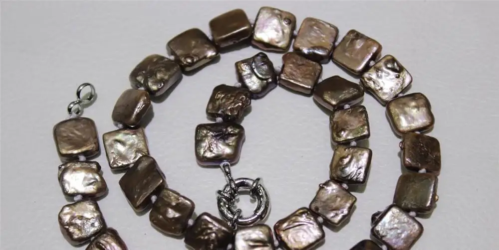 

Brown Box fresh water pearl necklace 11-12mm 17.5INCH a(5.18)
