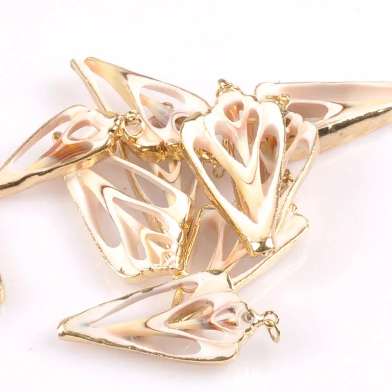 

20-45mm Natural trilateral pattern Shell Gold Plated for DIY handmade pendant SeaShells Home decoration 5pcs TRS0250X