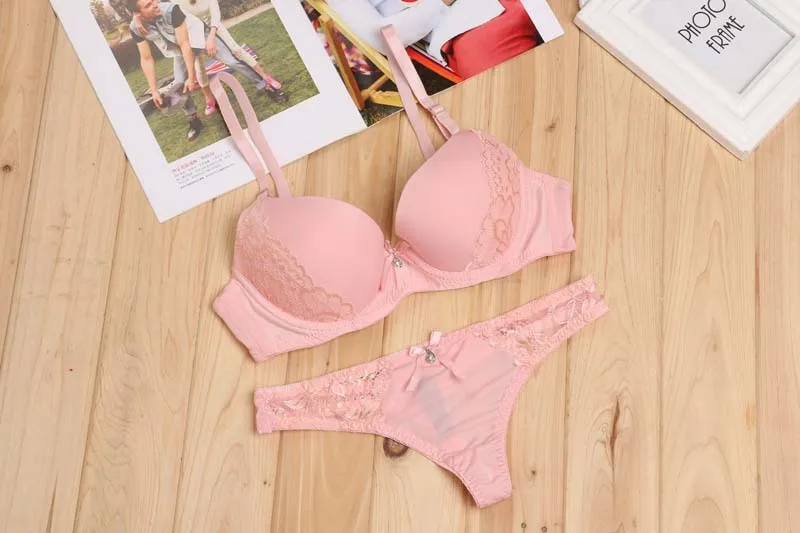 Sexy Bra Set Cheap High quality Bra And Thong Sets Solid Patchwork Lace Underwear Set for Women Push Up sexy bra and panty