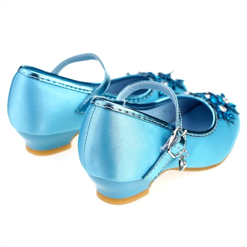 Синие модельные туфли для девочек; детская летняя повседневная обувь на высоком каблуке; модные зимние туфли принцессы с кристаллами для девочек; Цвет Серебристый; размеры 24-36