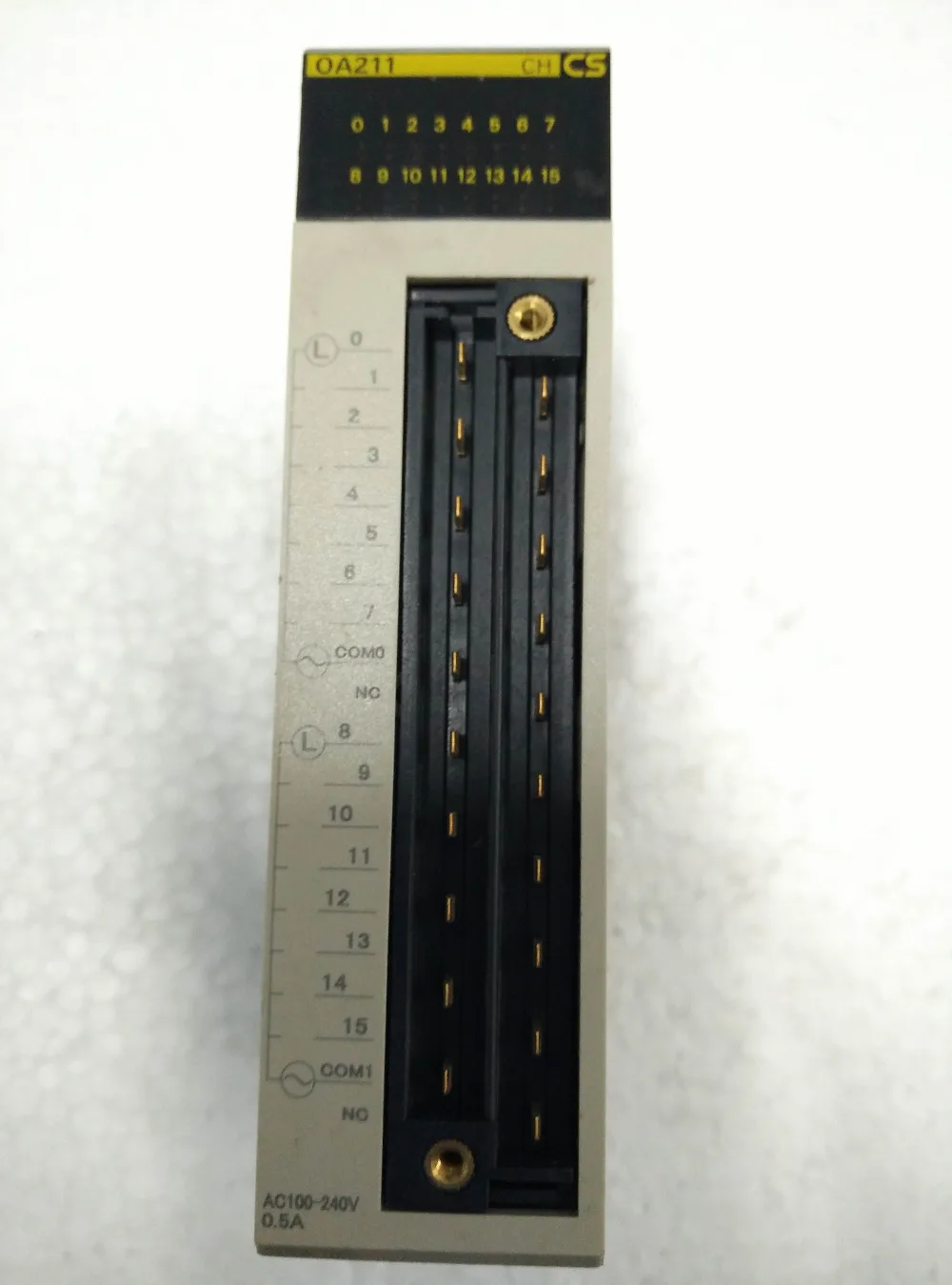 CS1W-OA211 used in good condition