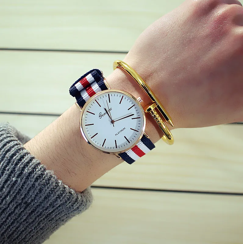 HTB1RDTHbfjM8KJjSZFsq6xdZpXar