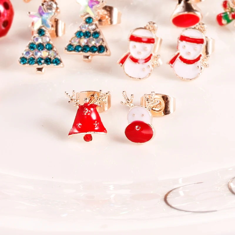 Quasimodo Christmas Earrings Santa Claus Studs Inlaid With Zircon For Women Christmas Decorations Female Christmas Party Jewelry (4)