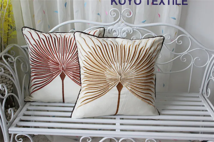 

Modern Piped Luxurious Linen Embroidered Peacock Tail Cute Tropic Style Gift Sofa Car Cushion Cover Throw Pillow Cover Case
