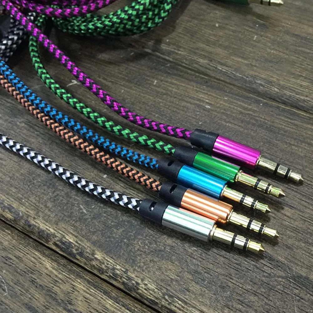 Goede 1 m Aux Kabel 3.5mm naar 3.5mm Male naar Male Jack Auto Audio Kabel Gold Plug Kabel line Cord Voor Iphone 7 Xiaomi speaker