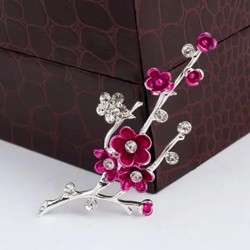 Hot Sale Da Moda de Nova Liga de Prata Strass Plum Blossom Feminino Broche, Requintado Broche Para Vestido de Noiva, Frete Grátis