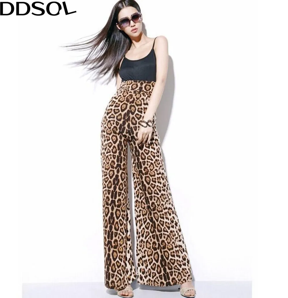 loose bell bottom trousers