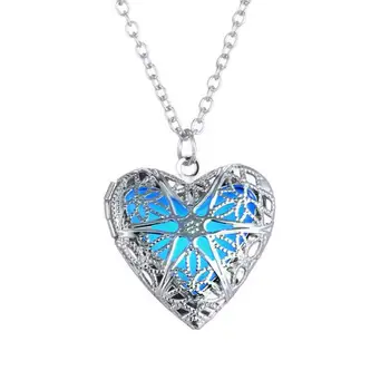 

Boho Luminous Hollow Love Heart Necklace Glowing In The Dark Pendant Necklaces Jewelry Valentine's Day Gifts Statement Necklace