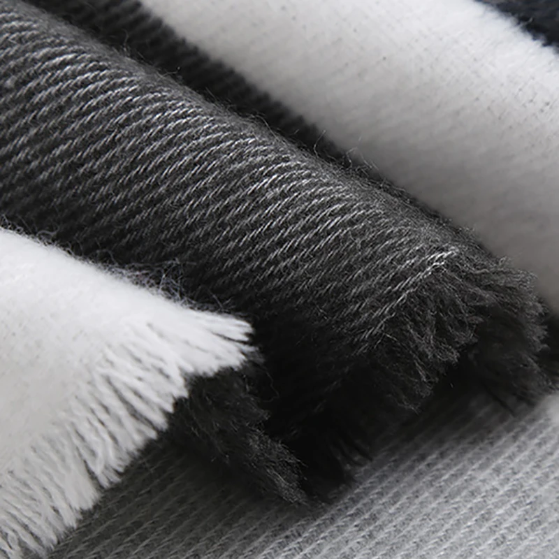 M1713-Black and White-9